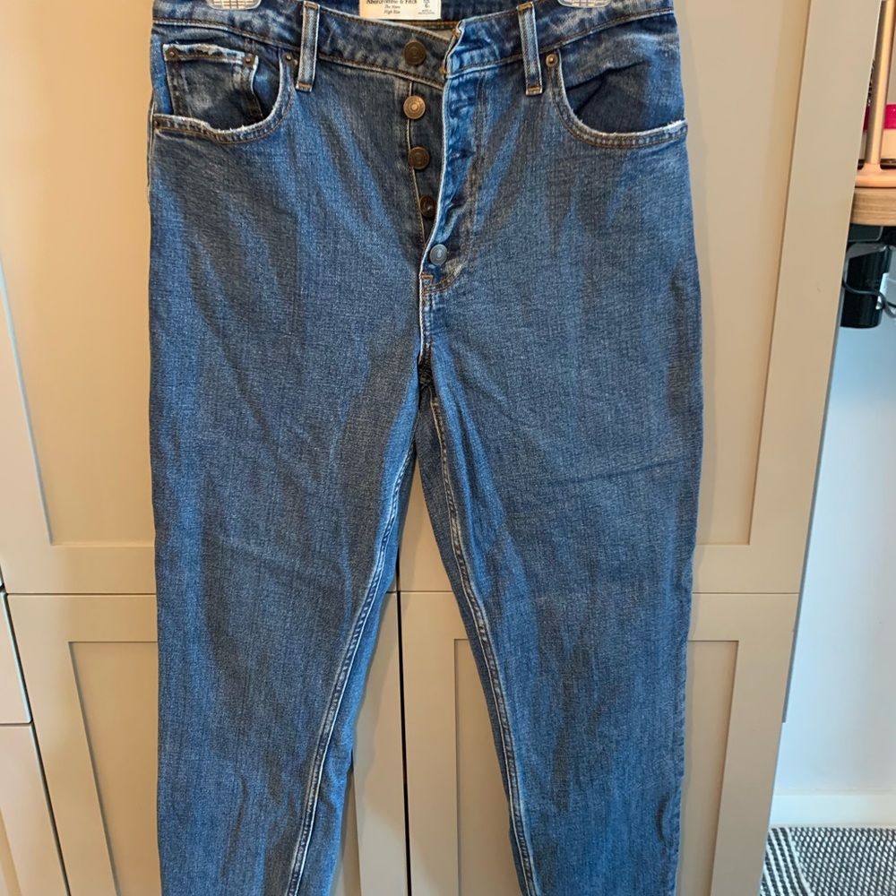Abercrombie high waisted cutoff ankle jeans